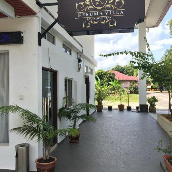 New Kesuma Villa Exclusive Stay Parit Raja Bagian luar foto